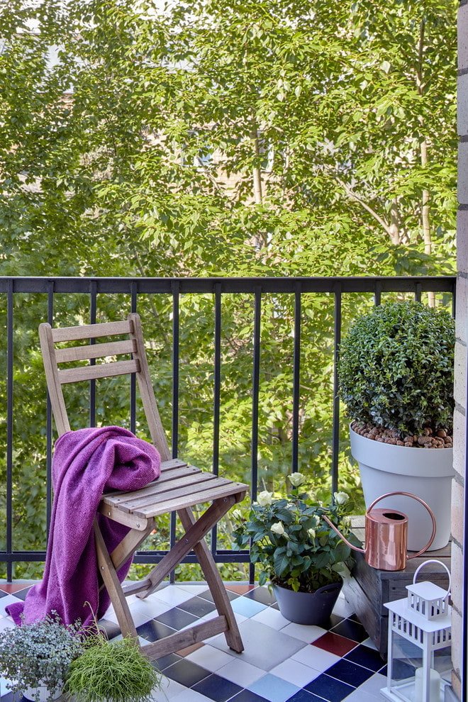 otwarty balkon w mieszkaniu w Chruszczowce