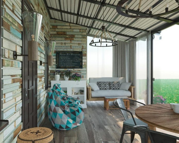 Jasny balkon w stylu loftowym