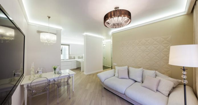 jasny laminat w salonie