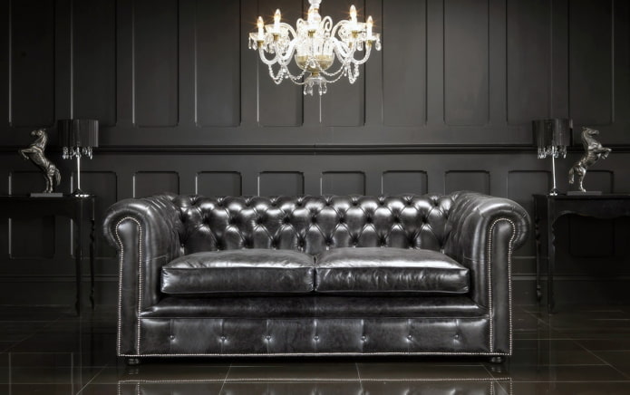 czarna skórzana sofa