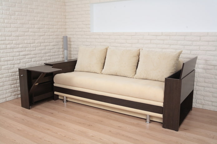 składana sofa z szafką we wnętrzu