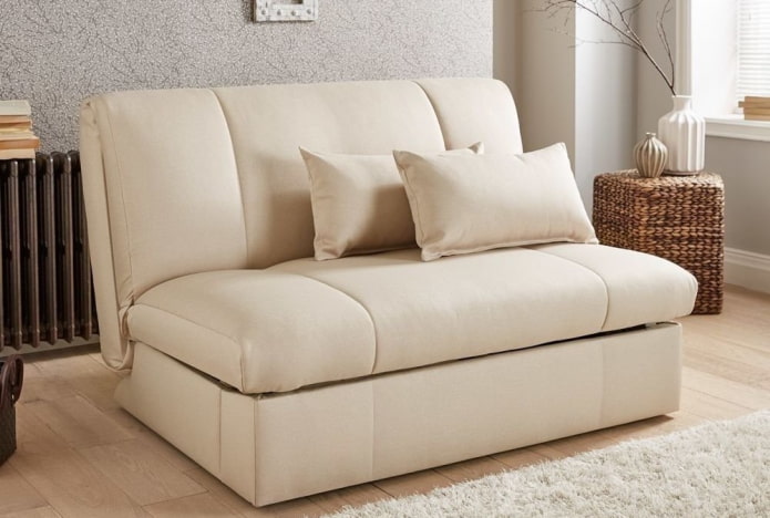 składana sofa bez ścian bocznych we wnętrzu