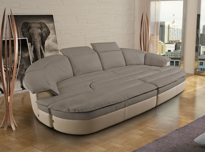półokrągła rozkładana sofa we wnętrzu