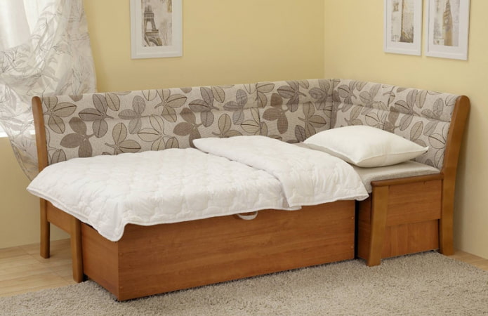 składana sofa we wnętrzu kuchni