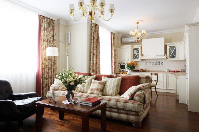Sofa w kratkę w spokojnych barwach