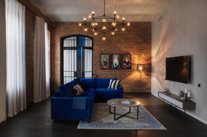 Zimny niebieski sofa