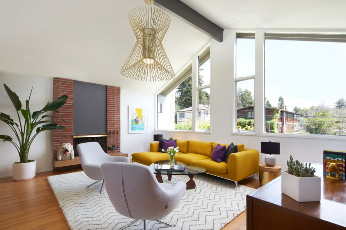 Żółta sofa