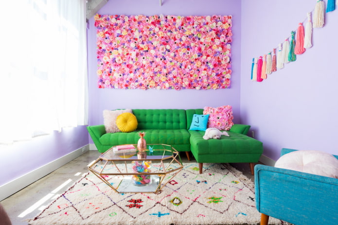 Trawiasta zielona sofa