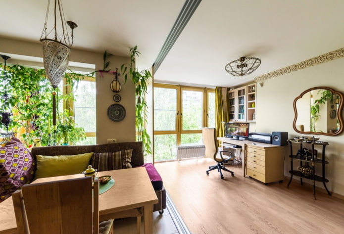 Apartament z dużymi oknami