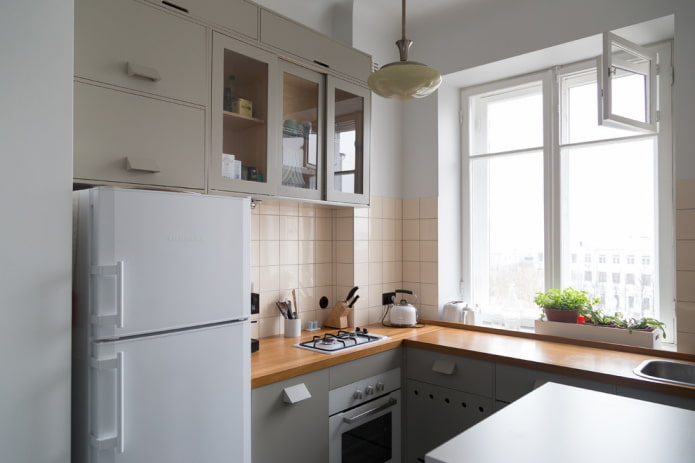 kolorystyka wnętrza kuchni o powierzchni 5 m2