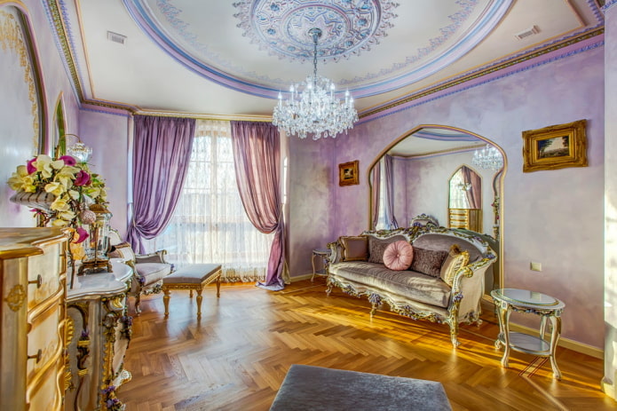 fioletowe zasłony w salonie