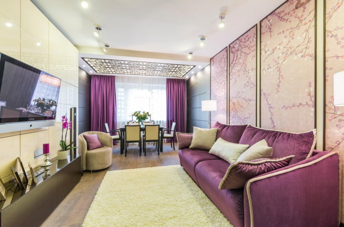 sofa w kolorze liliowym