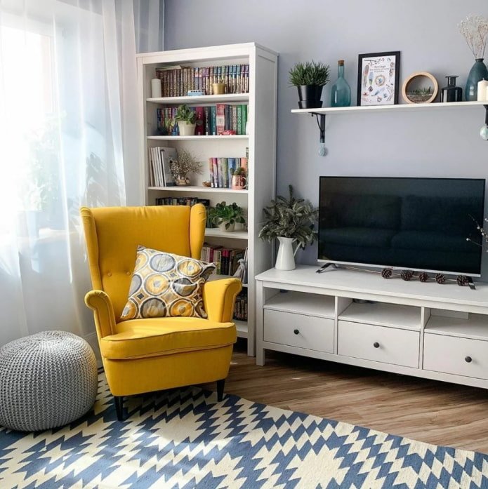 żółty fotel ikea