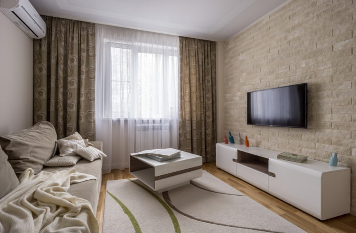 beżowy salon we wnętrzu mieszkania w Chruszczowie