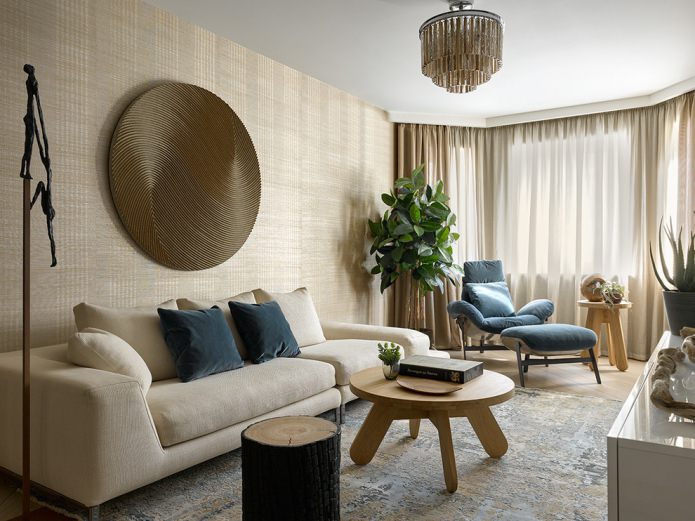 beżowa sofa