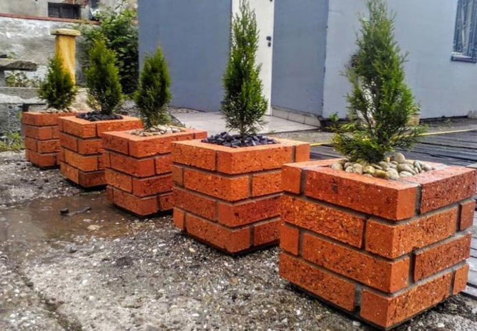 Doniczki z cegły