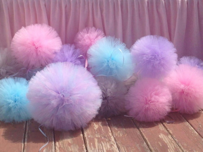 pompony wielokolorowe