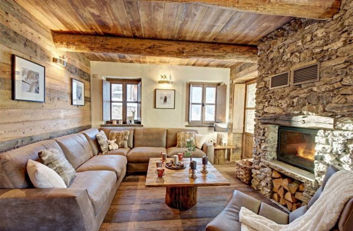 ozdobne wykończenie kamieniem w stylu chalet