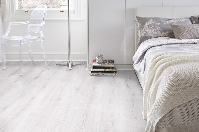 biały linoleum z imitacją laminatu we wnętrzu
