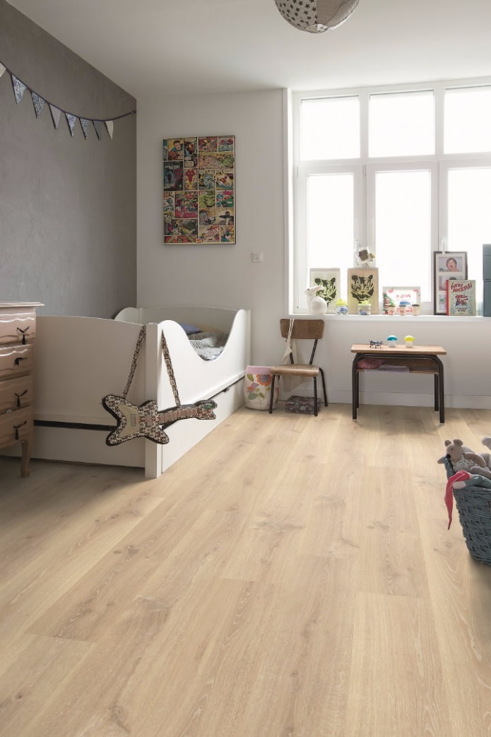 beżowe linoleum we wnętrzu