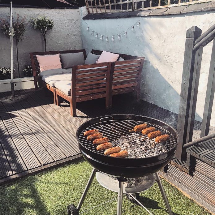 grill węglowy na daczy