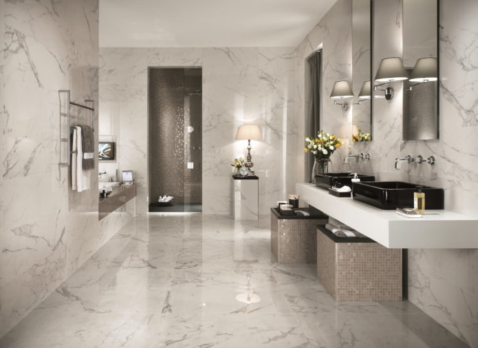 płytki porcelanowe z efektem marmuru na podłodze