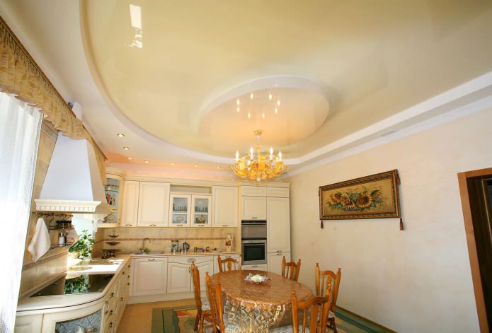 sufit napinany w kuchni
