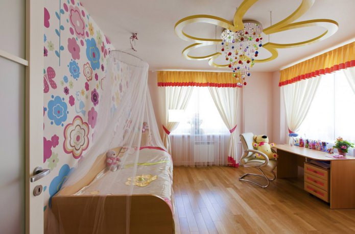 Sufit napinany w pokoju dziewczynki