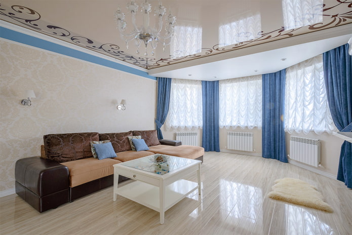 tkanina napinana ze wzorami w salon