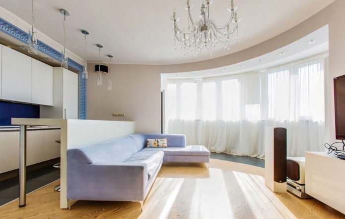 sufit napinany w salonie