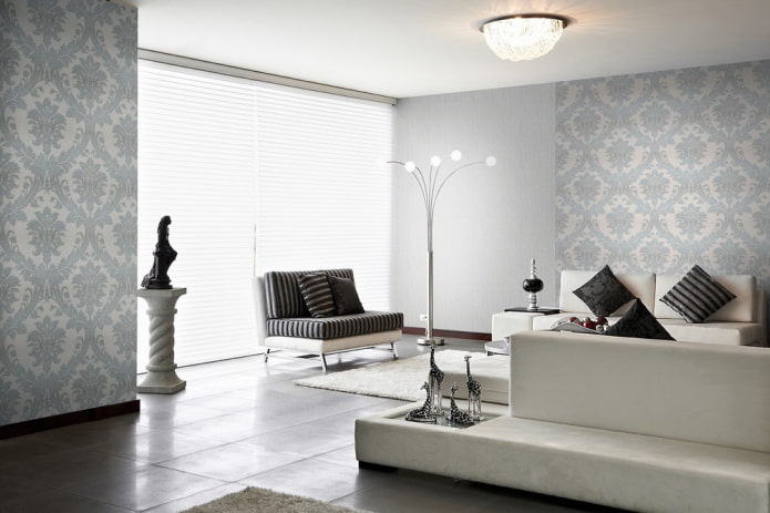 monogram we wnętrzu salonu
