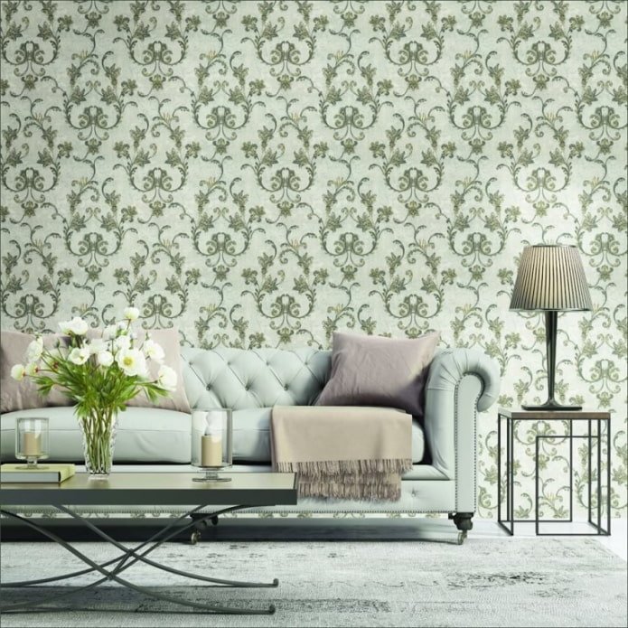 monogram we wnętrzu salonu