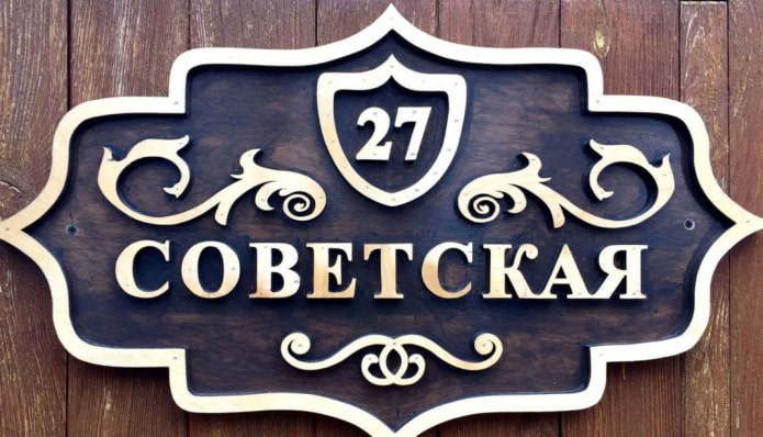 Tablica domu z lokami