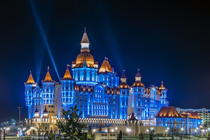 hotel z oświetleniem