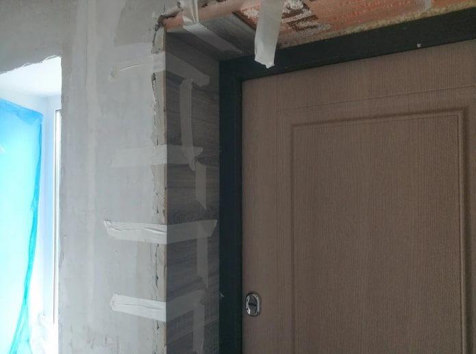 jak przymocować laminat do skosów