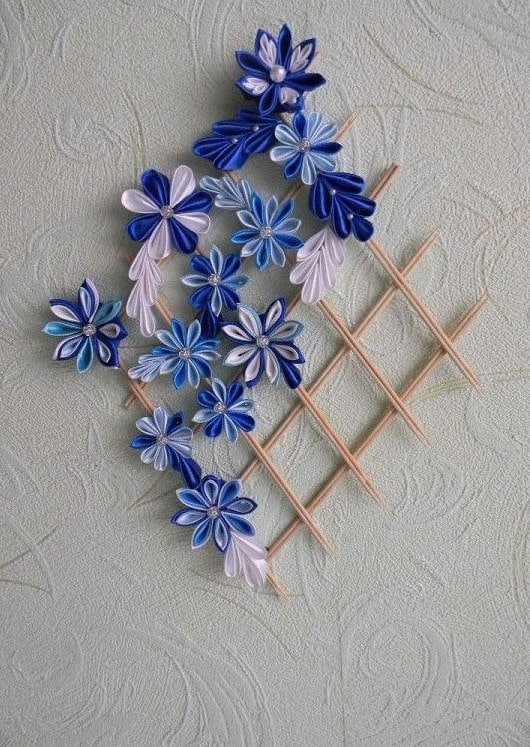 Panel kuchenny wykonany z kanzashi