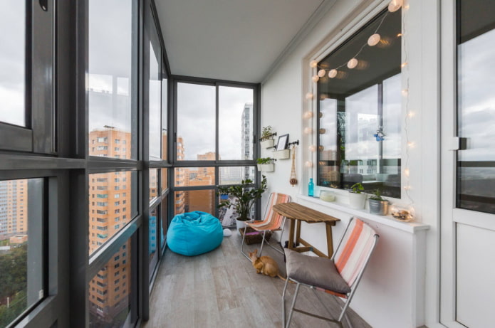 szeroki balkon panoramiczny