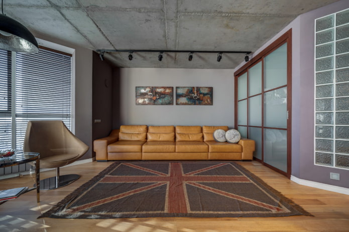 sufit w przedpokoju w stylu loft