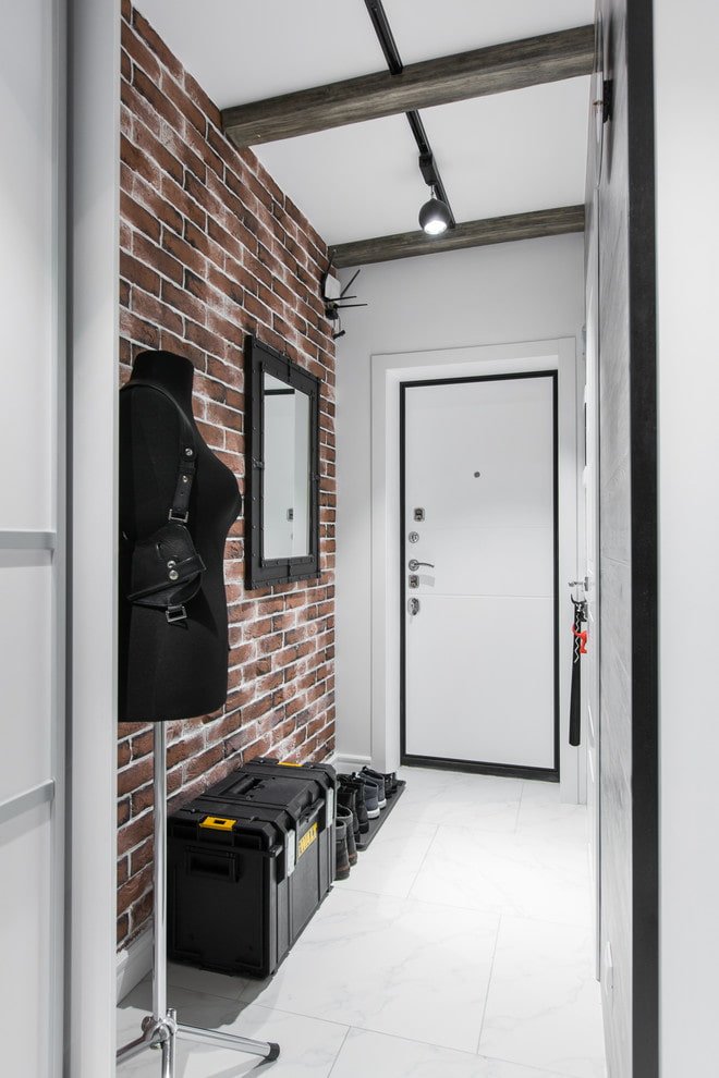 mały korytarz w stylu loft