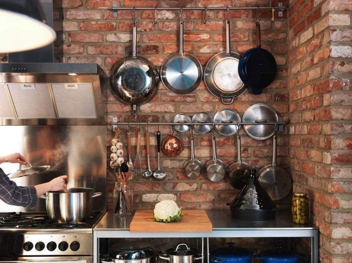 przechowywanie w kuchni w stylu loft