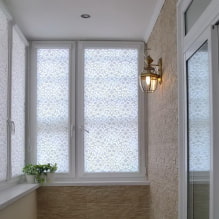 Rolety na balkon lub loggię: rodzaje, materiały, kolor, wzornictwo, mocowanie-7