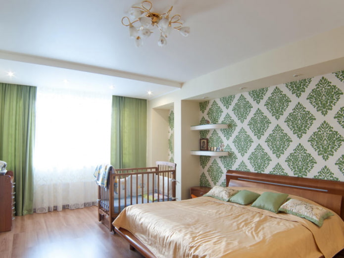 satynowy sufit napinany w sypialni