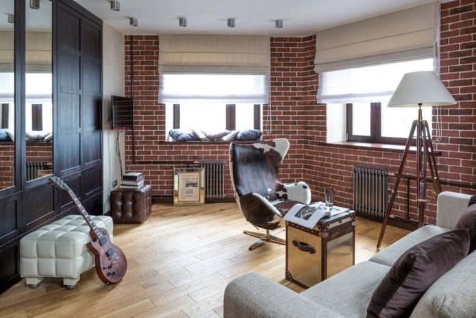 Rolety rzymskie w salonie w stylu loft