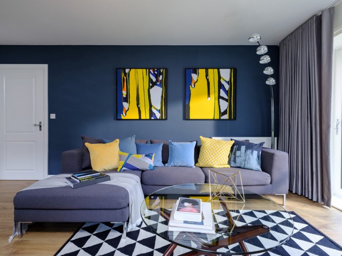 stylowy salon w szaro-niebieskiej palecie