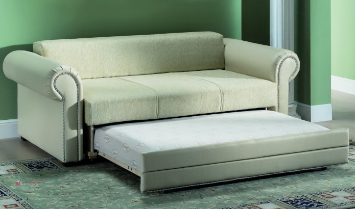 sofa z mechanizmem delfina we wnętrzu
