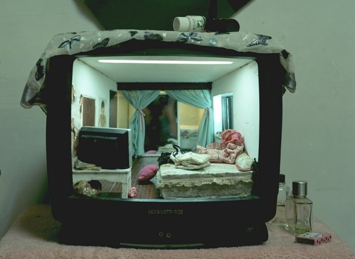 Sypialnia w telewizorze