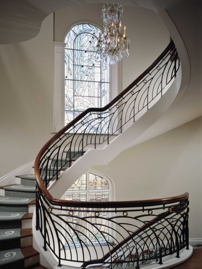 latarnia morska w stylu Art Nouveau