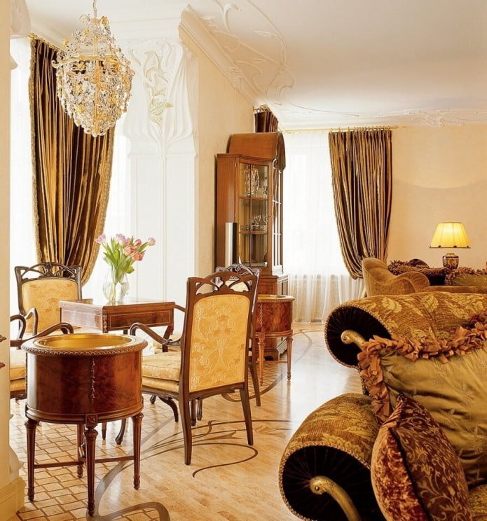 duży hol w stylu Art Nouveau
