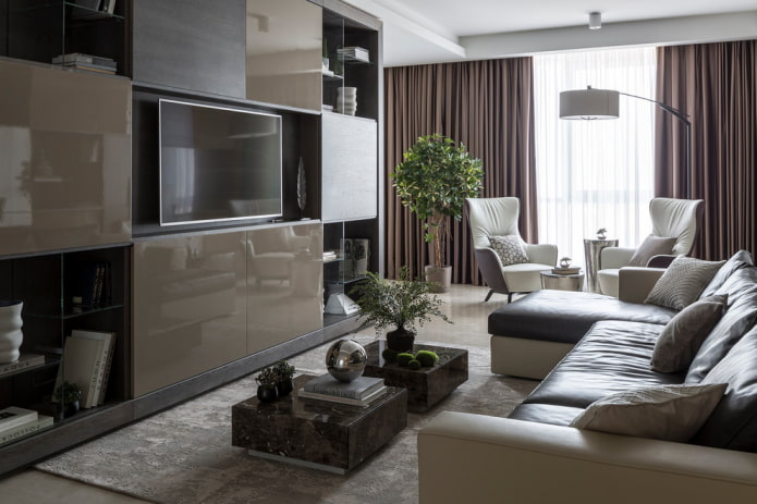 TV wbudowany w ścianę we wnętrzu salonu