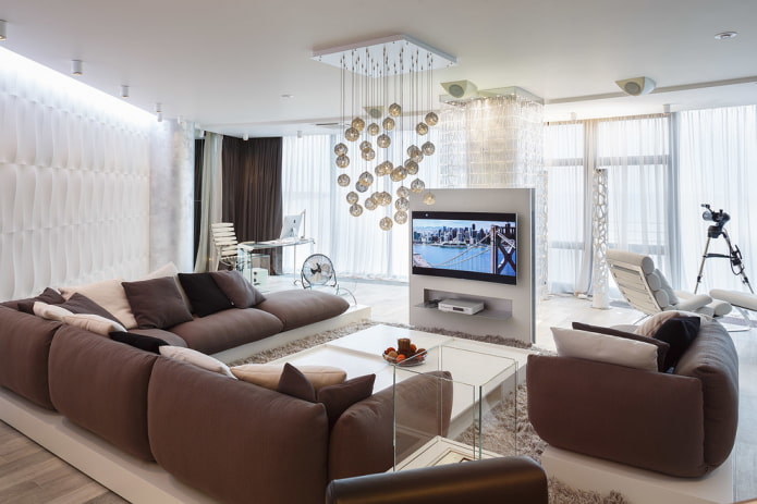 TV na środku we wnętrzu salonu